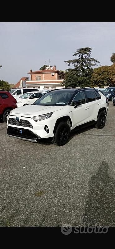 Usata Toyota RAV4 2019 Bianco Berlina