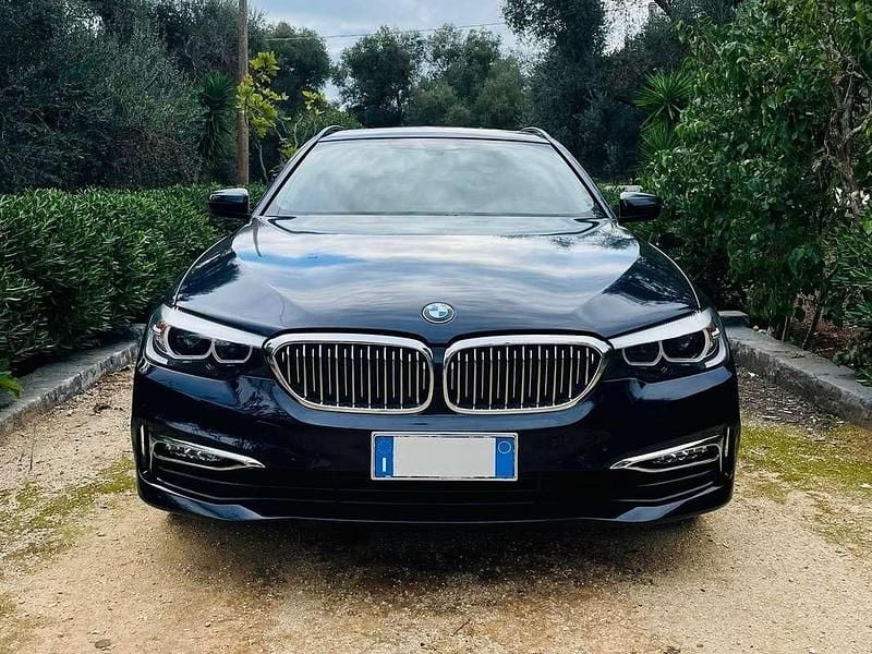 Usata BMW 520 Luxury Line 190 CV (139 kW) 2018 Blu/azzurro Station wagon