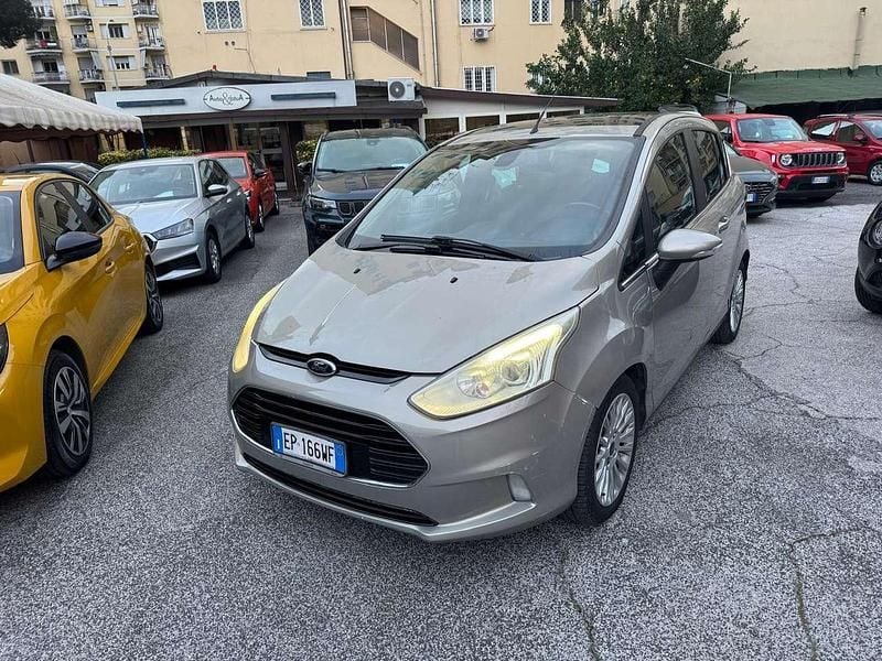 Usata Ford B-MAX Titanium 95 CV (69 kW) 2013 Beige Monovolume