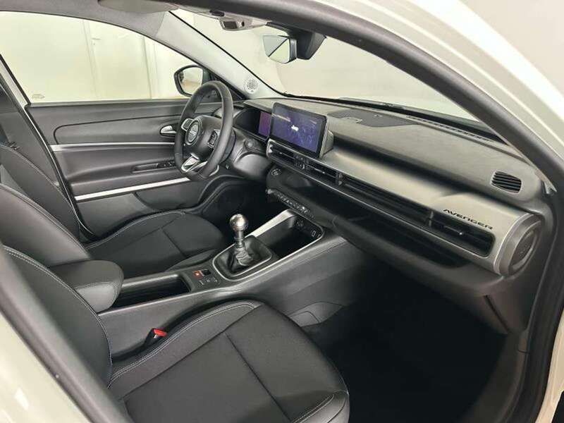 Usata Jeep Avenger Summit 101 CV (74 kW) 2024 Bianco SUV