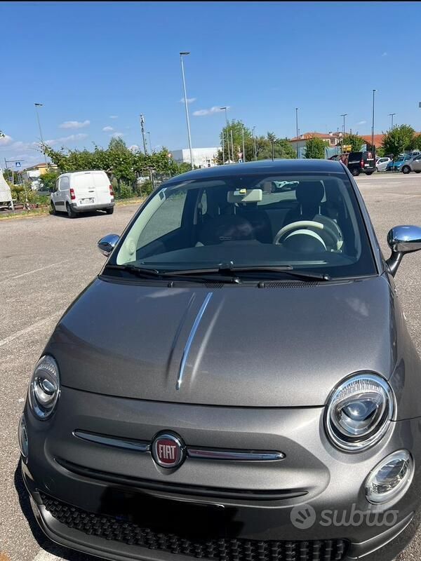 Usado Fiat 500 Dolcevita 70 CV (51 kW) 2022 Gris Utilitario