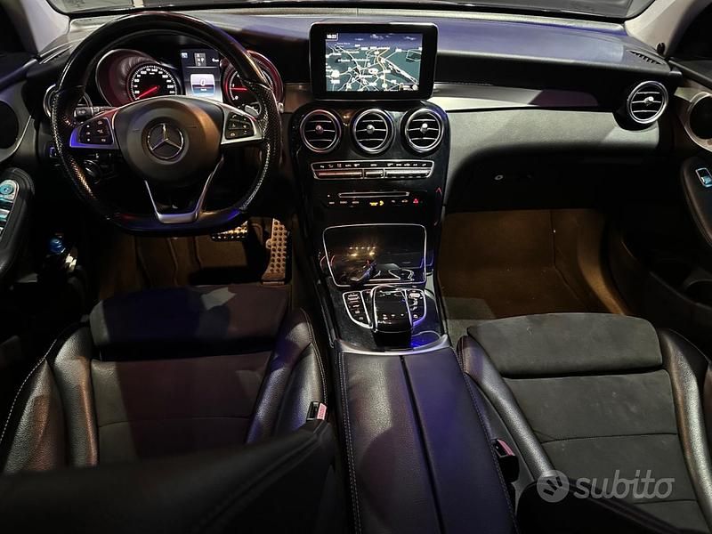 Usata Mercedes E250 Premium 203 CV (149 kW) 2017 Nero Station wagon