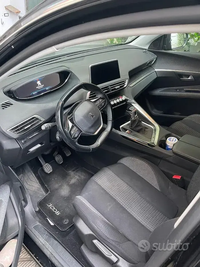 Usata Peugeot 3008 131 CV (96 kW) 2019 Nero SUV