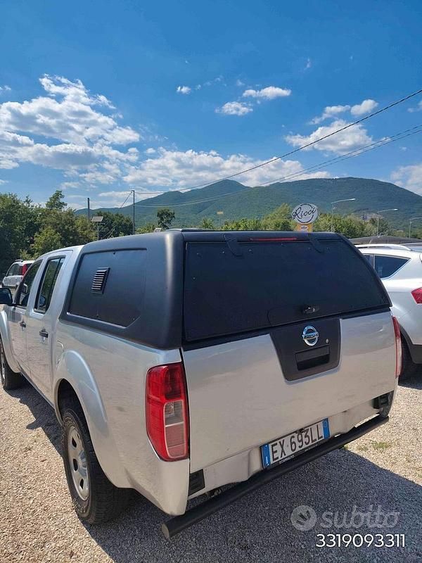 Usata Nissan Navara XE 190 CV (139 kW) 2014 Grigio Pick-up