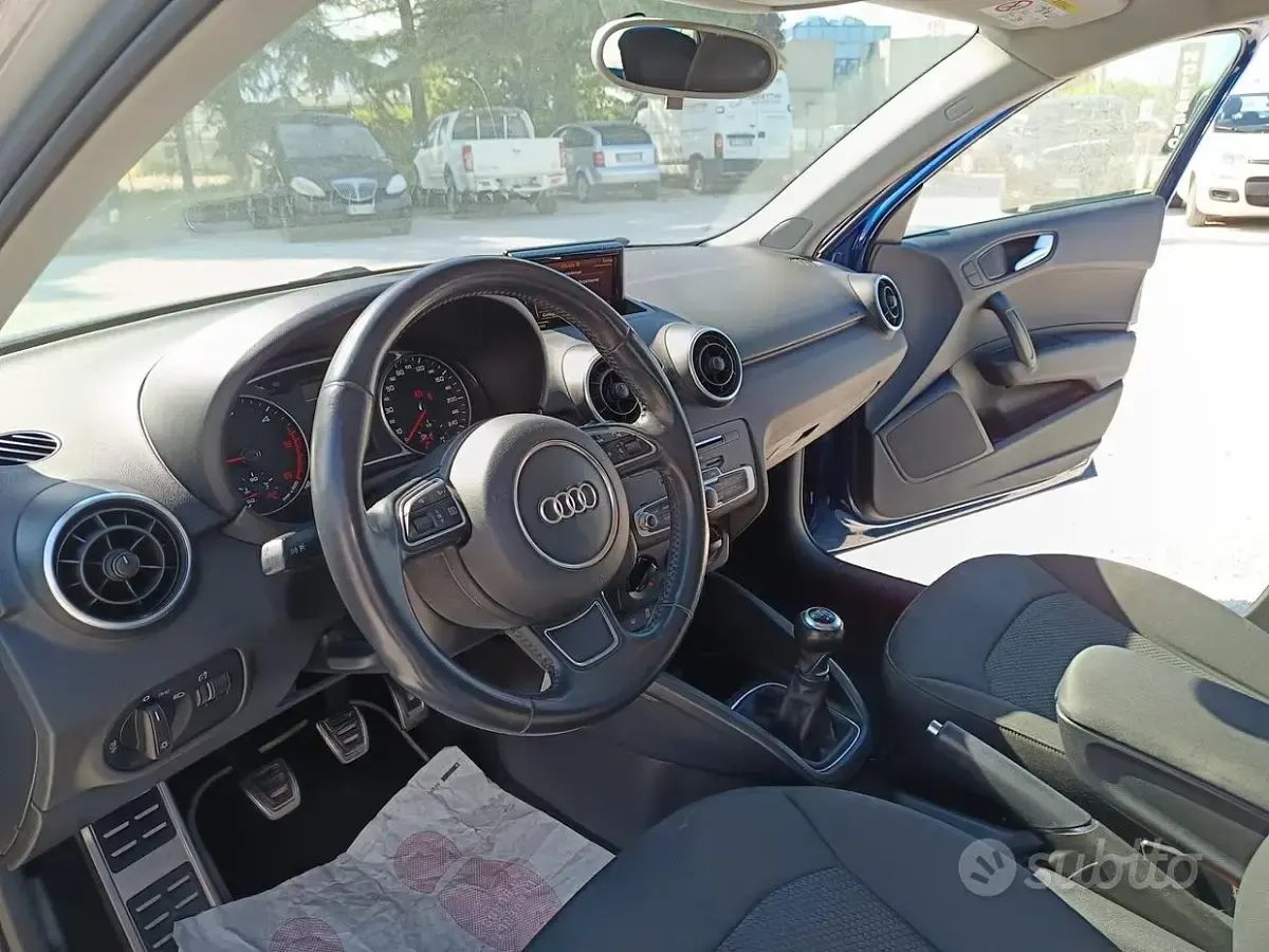 Usata Audi A1 Design 116 CV (85 kW) 2016 Blu Utilitaria