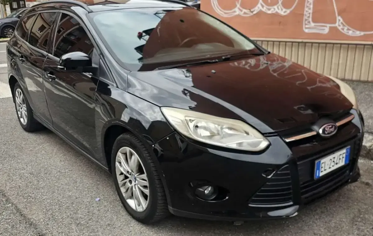 Begagnad Ford Focus Titanium 95 HK (69 kW) 2012 Other Kombi