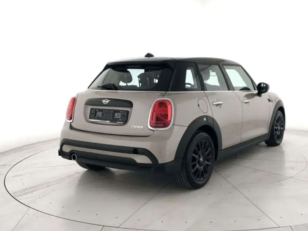 Usata Mini Cooper Classic 136 CV (100 kW) 2024 Grigio Utilitaria