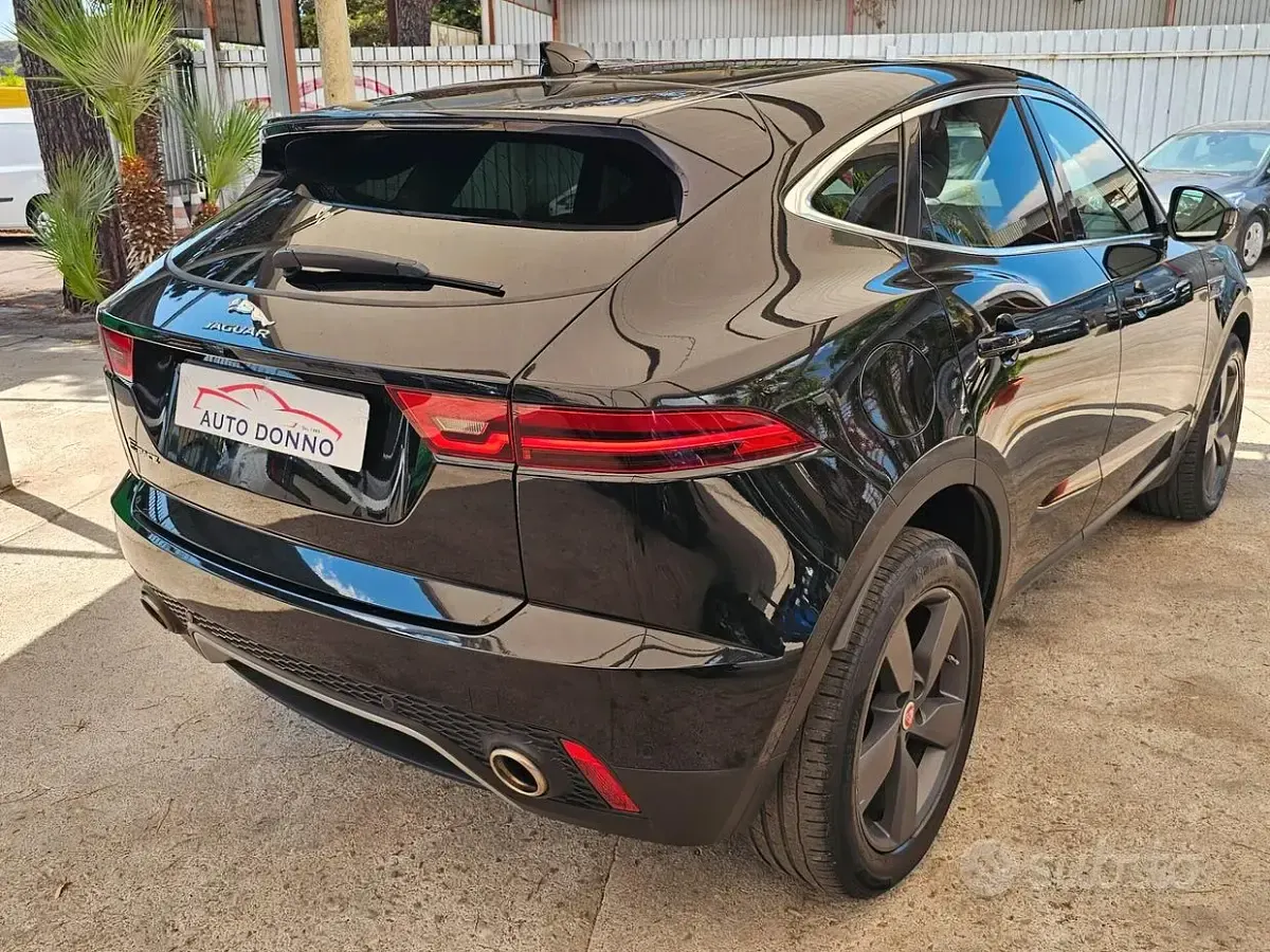 Usata Jaguar E-Pace R-Dynamic 150 CV (110 kW) 2019 Nero SUV