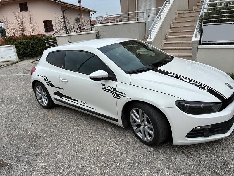 Usata VW Scirocco 122 CV (89 kW) 2011 Bianco Coupé