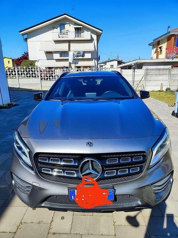 Usata Mercedes GLA250 211 CV (155 kW) 2018 SUV