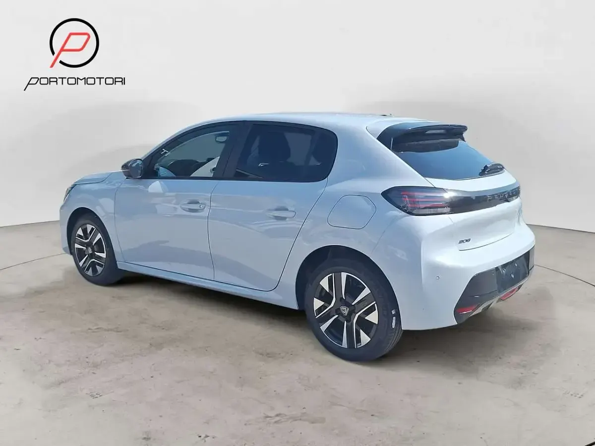 Nuova Peugeot 208 100 CV (73 kW) 2026 Bianco okenite Utilitaria