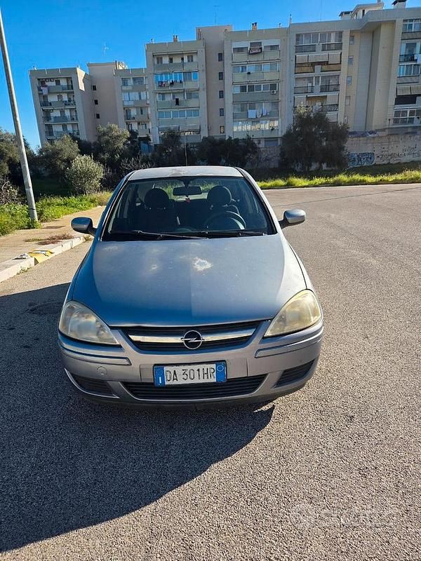 Usata Opel Corsa 2006 Grigio Berlina