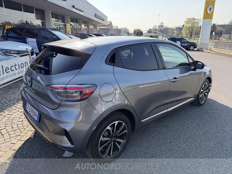 Usata Renault Clio V Techno 91 CV (66 kW) 2025 Grigio Berlina