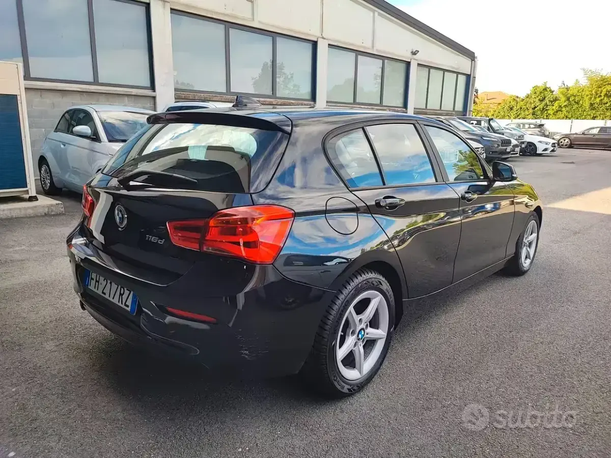 Usata BMW 116 Advantage 116 CV (85 kW) 2017 Nero Utilitaria
