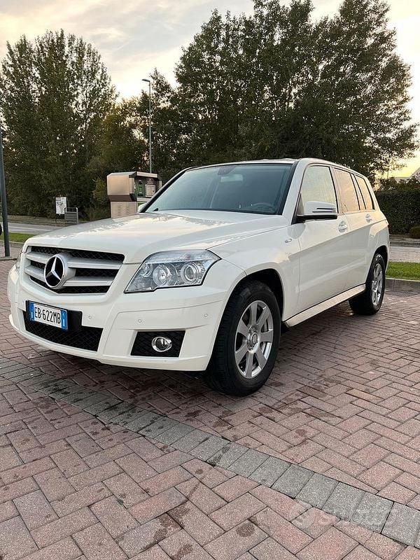Bianco Usata 2010 Mercedes GLK220 SUV | 16.300 € (Molto cara) - Immagine 1/4