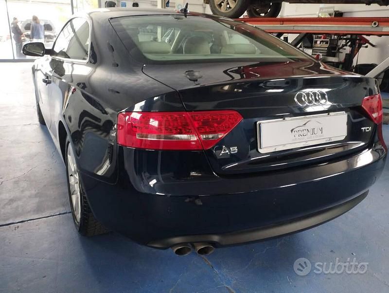 Usata Audi A5 Ambiente 2011 Grigio Coupé