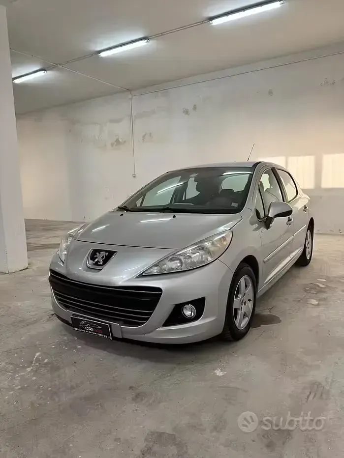 Usata Peugeot 207 Active 68 CV (50 kW) 2012 Grigio Berlina