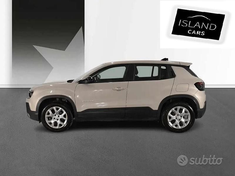 Usata Jeep Avenger Altitude 101 CV (74 kW) 2023 Beige SUV