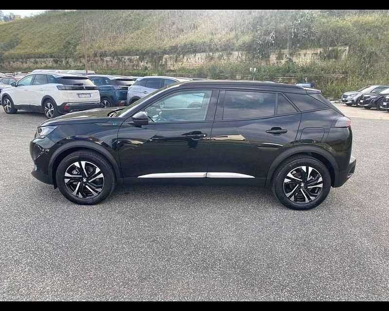 Usata Peugeot e-2008 Allure 100 kW (136 CV) 2021 Nero SUV