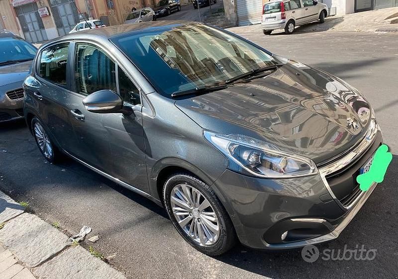 Usata Peugeot 208 2016 Grigio Utilitaria