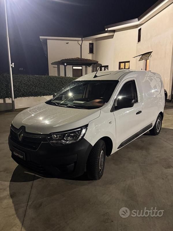 Usado Renault Express 95 CV (69 kW) 2022 Blanco Monovolumen