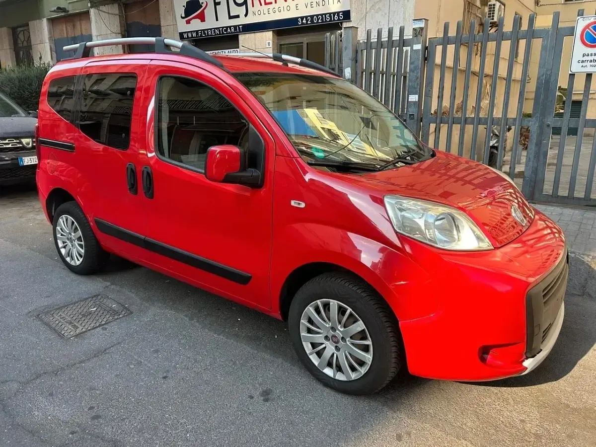 Usata Fiat Qubo Trekking 75 CV (55 kW) 2011 Rosso Monovolume