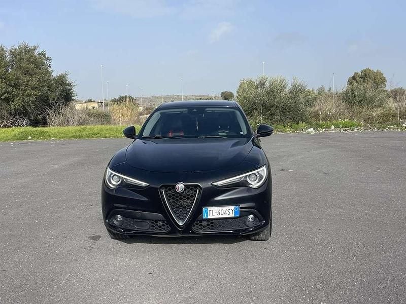 Usata Alfa Romeo Stelvio Business 209 CV (153 kW) 2018 Nero SUV
