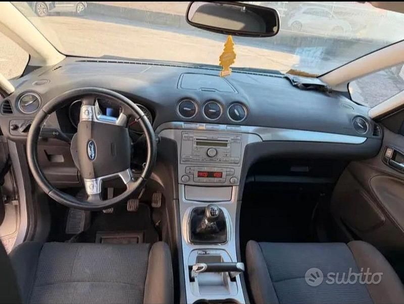 Usata Ford S-MAX 140 CV (102 kW) 2008 Monovolume