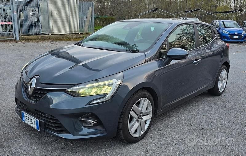 Usata Renault Clio V 100 CV (73 kW) 2022 Grigio Utilitaria