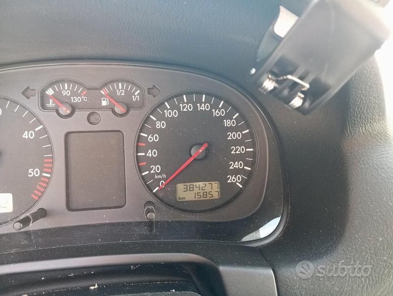 Usata VW Golf IV Comfortline 101 CV (74 kW) 2000 Blu Station wagon