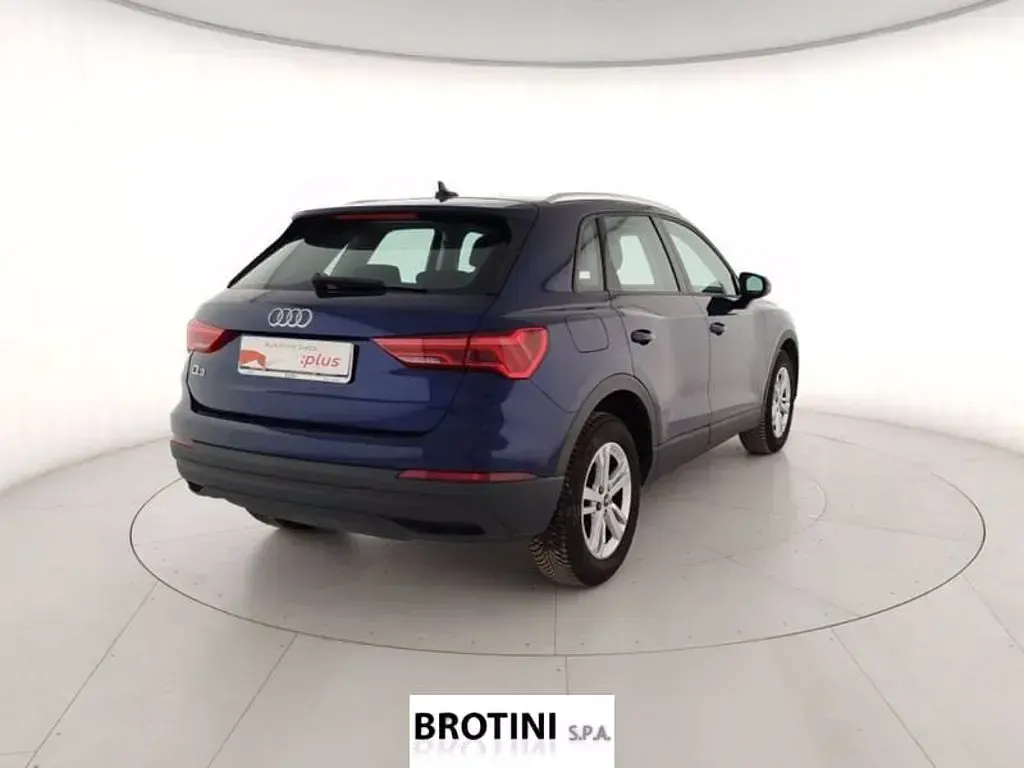 Usata Audi Q3 Business 150 CV (110 kW) 2023 Blu navarra metallizzato SUV