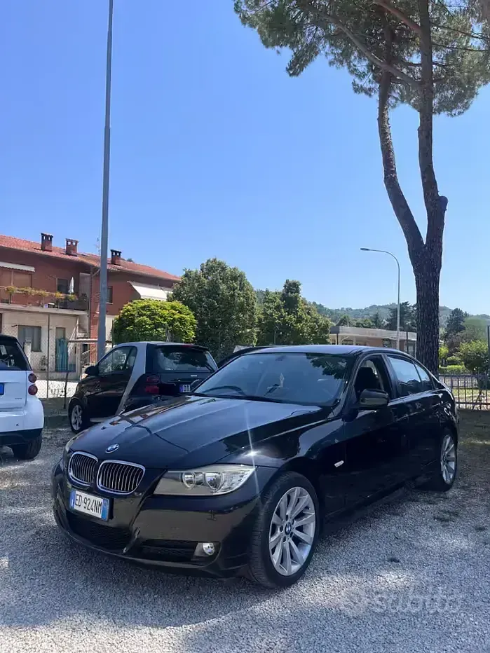 Usata BMW 320 177 CV (130 kW) 2010 Nero Berlina