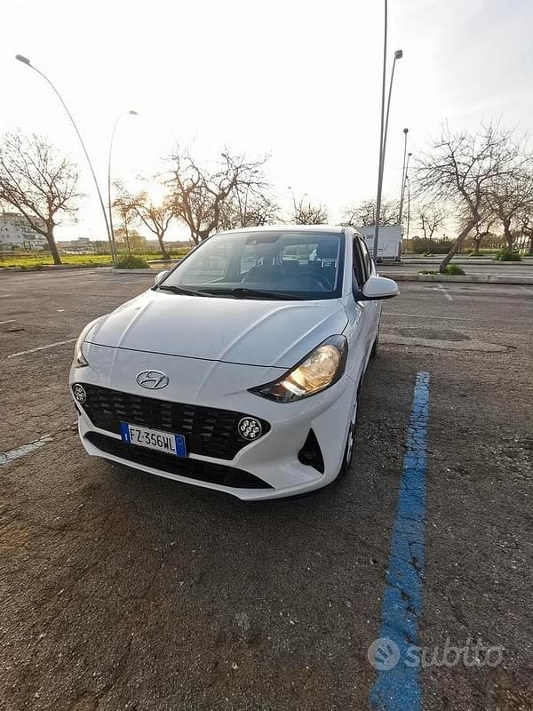 Usata Hyundai i10 67 CV (49 kW) 2020 Bianco Utilitaria