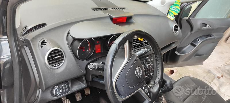 Usata Opel Meriva 95 CV (69 kW) 2012 Monovolume