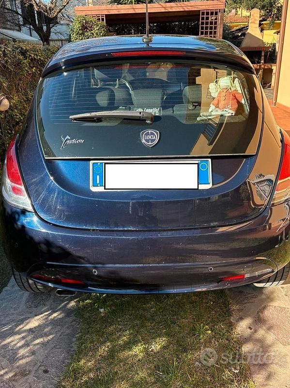 Usata Lancia Ypsilon 69 CV (50 kW) 2020 Blu Utilitaria