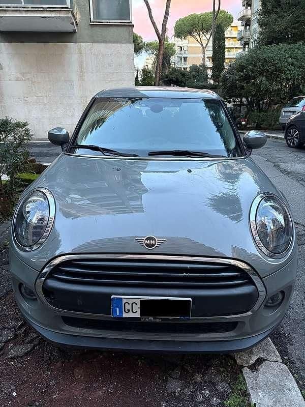 Usata Mini ONE 102 CV (75 kW) 2020 Verde Utilitaria