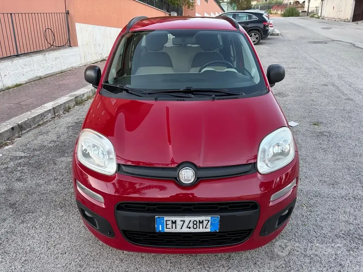 Usata Fiat Panda Dynamic 69 CV (50 kW) 2012 Rosso Utilitaria