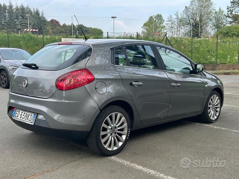 Usata Fiat Bravo Emotion 120 CV (88 kW) 2010 Marrone Utilitaria