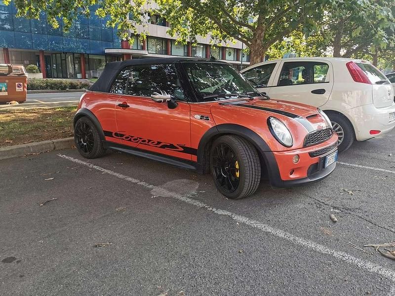 Usata Mini Cooper S Cabriolet 170 CV (125 kW) 2005 Arancione Cabrio