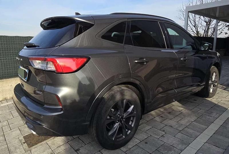 Occasion Ford Kuga ST-Line 152 ch (111 kW) 2023 Gris SUV