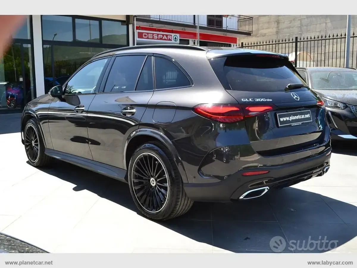 Usata Mercedes GLC300 AMG line 197 CV (144 kW) 2024 Grigio scuro SUV