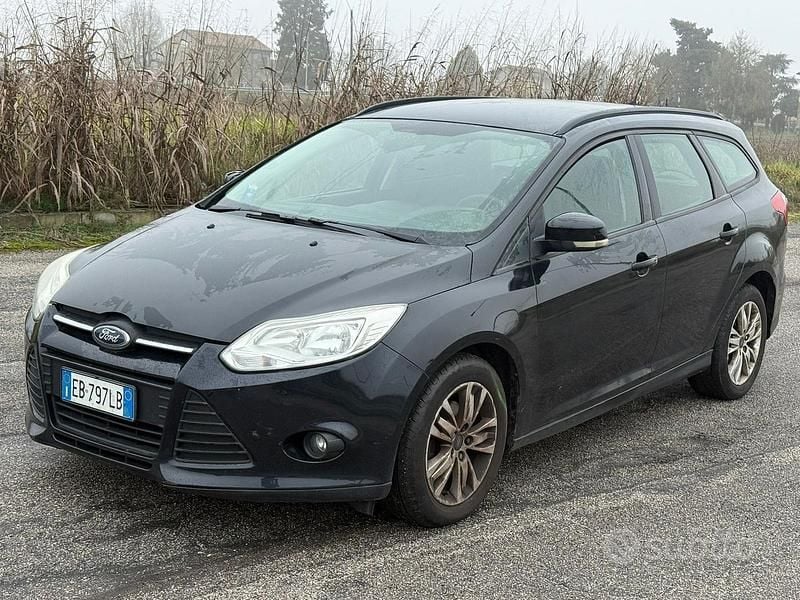Grigio Usata 2011 Ford Focus Station wagon | 1500 € (Super prezzo) - Immagine 1/4