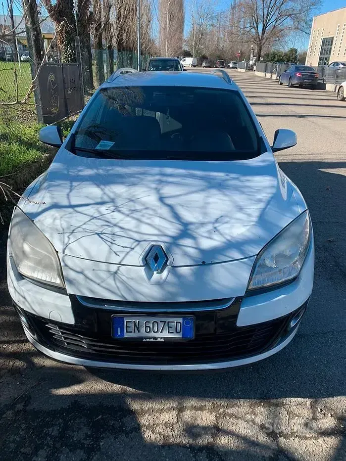 Usata Renault Mégane GrandTour 110 CV (80 kW) 2012 Bianco Station wagon