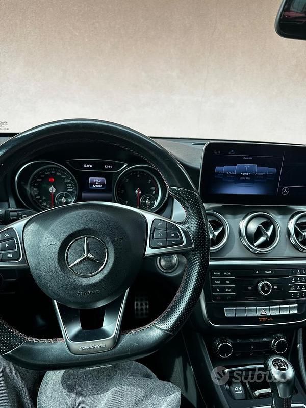 Usata Mercedes GLA180 2018 Nero SUV