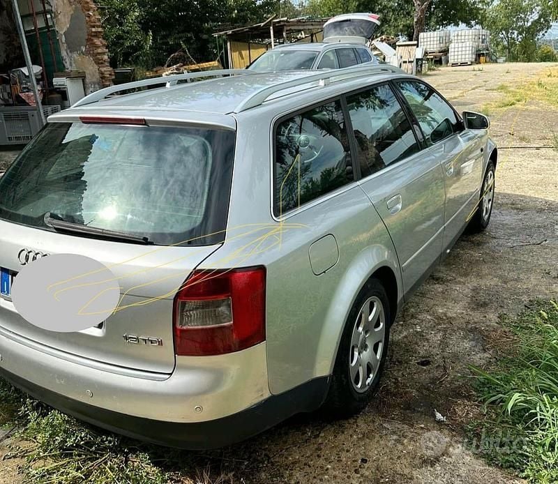 Grigio Usata 2003 Audi A4 Station wagon | 1200 € (Ottimo prezzo) - Immagine 1/4