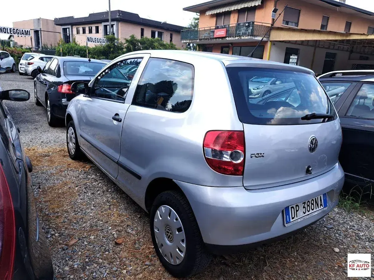 Usata VW Fox 54 CV (39 kW) 2008 Argento Utilitaria