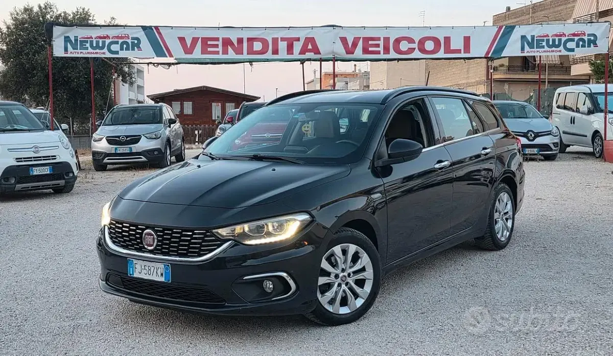 Usata Fiat Tipo Lounge 120 CV (88 kW) 2017 Nero Station wagon
