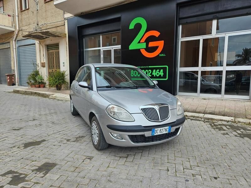 Argento Usata 2006 Lancia Ypsilon Due volumi | 4750 € (Cara) - Immagine 1/4