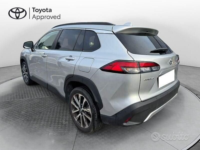 Usata Toyota Corolla Cross Trend 140 CV (102 kW) 2025 Argento SUV