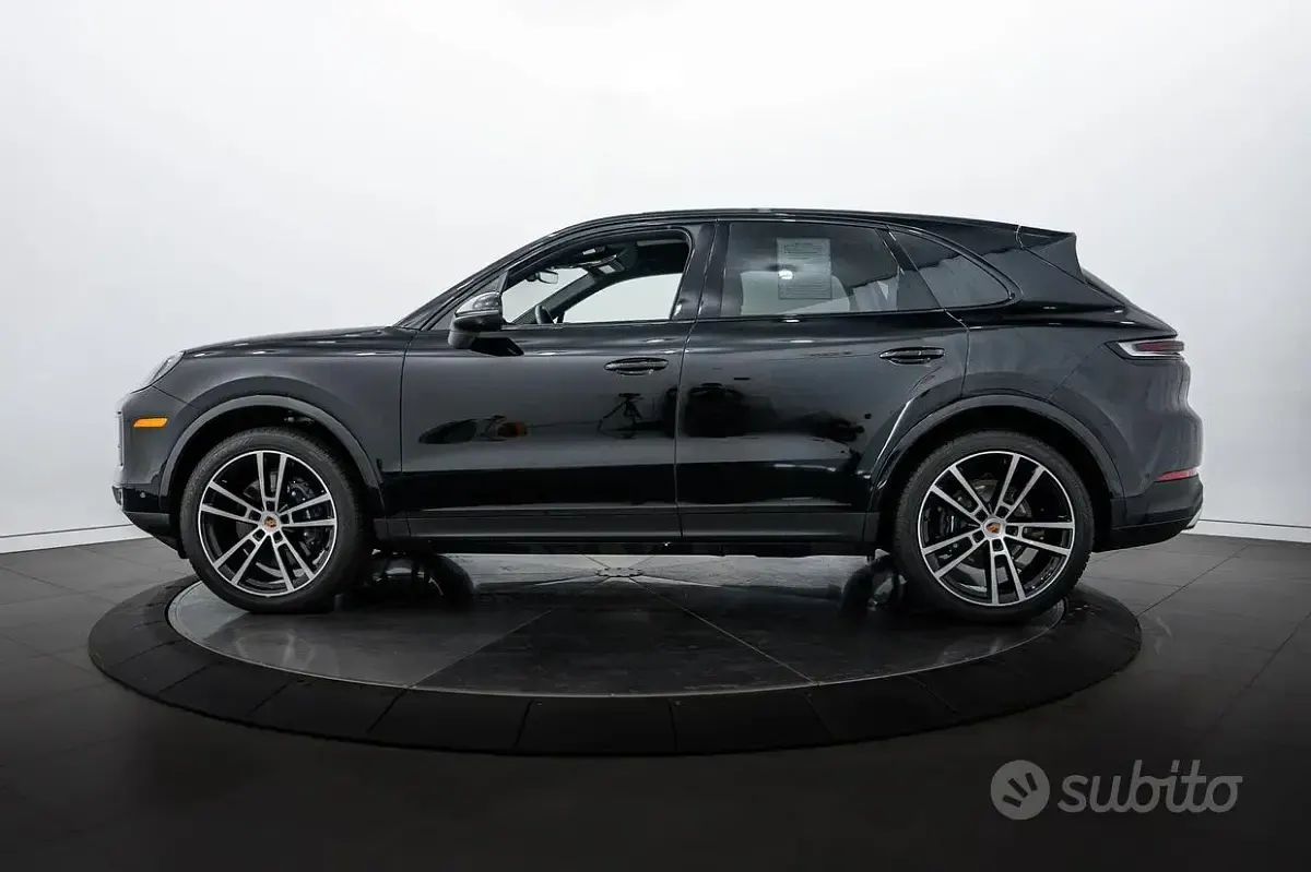 Nuova Porsche Cayenne 353 CV (259 kW) 2026 Nero SUV